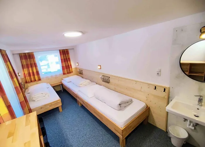 Gruppotel Alte Post בית נופש *